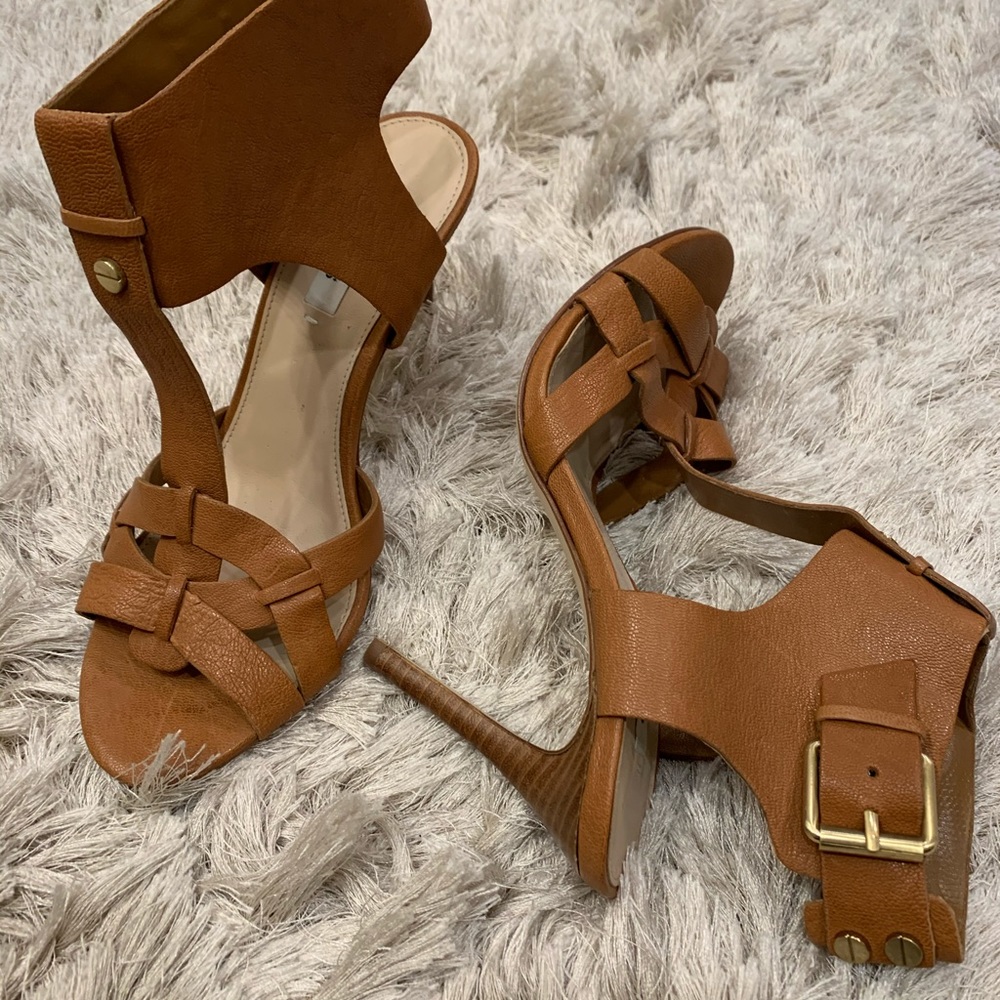 NEW Guess heels